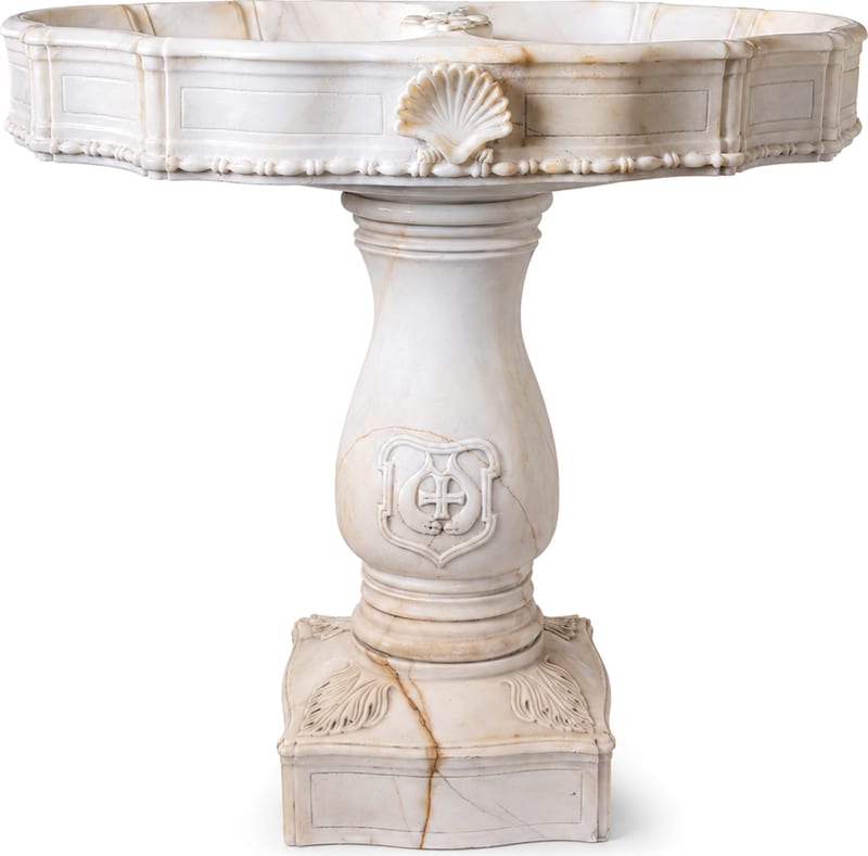 Fontana a coppa in marmo chiaro — Marmo bianco / avorio