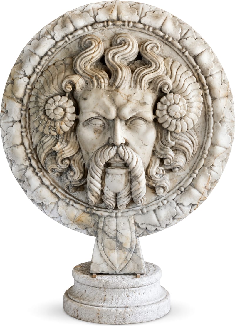 Mascherone decorativo in marmo chiaro — Marmo chiaro scolpito
