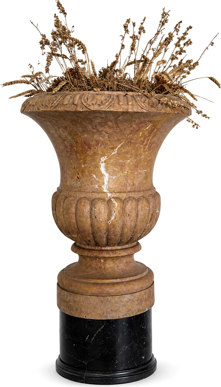 Vaso ornamentale su basamento nero — Marmo policromo con basamento in marmo nero